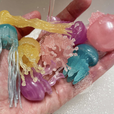 Safari Jellyfish TOOB set with 8 jellyfish figurines representing different marine species